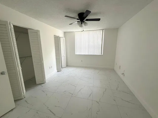 Unit 107 photo 9