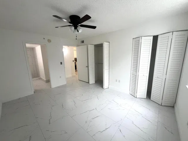 Unit 107 photo 10