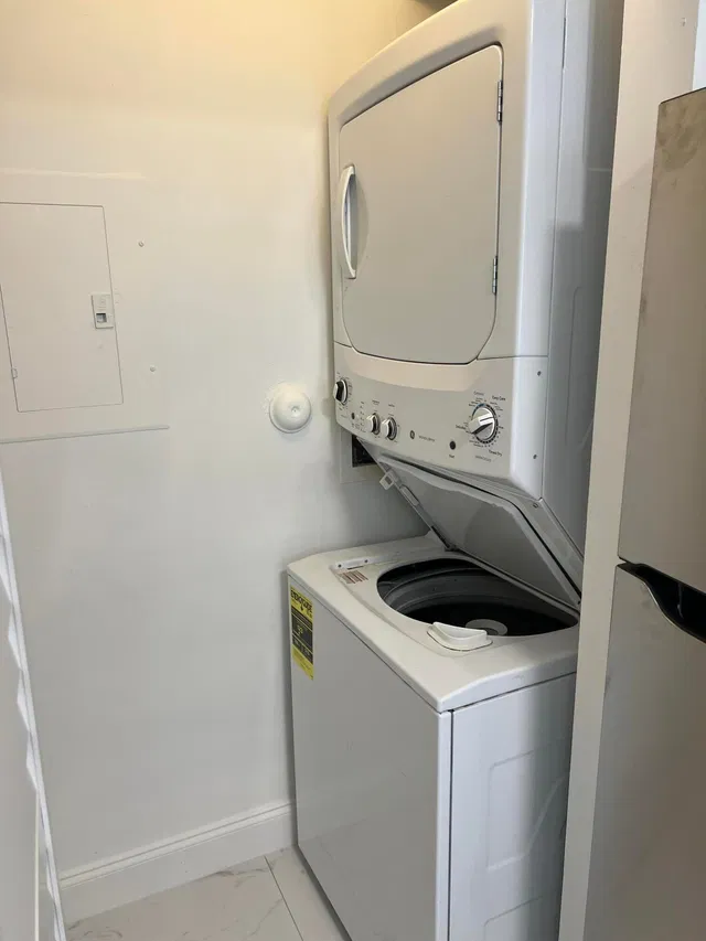 Unit 107 photo 11