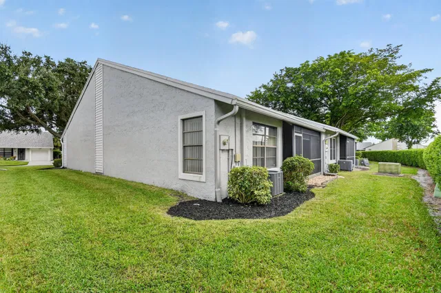 Residence photo 6