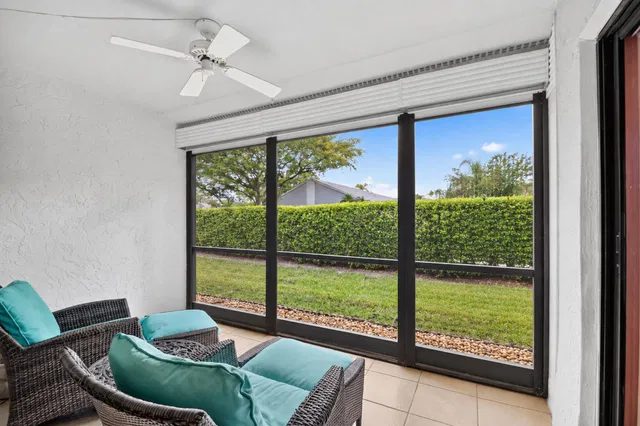  Residence photo 18