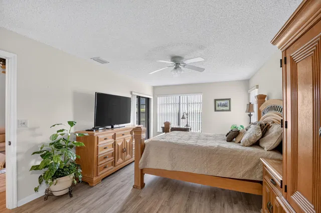  Residence photo 23