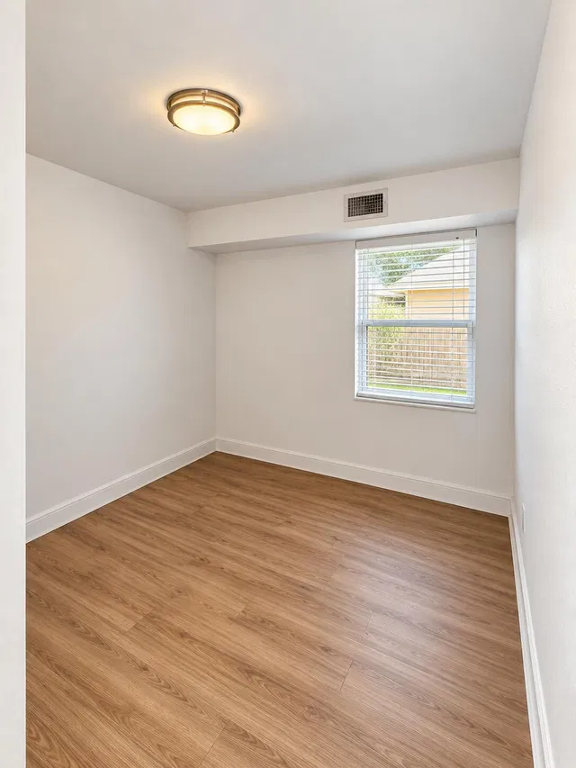 Residence photo 6