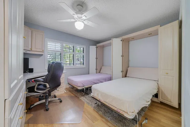 Unit 207 photo 27