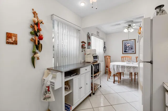 Residence photo 17