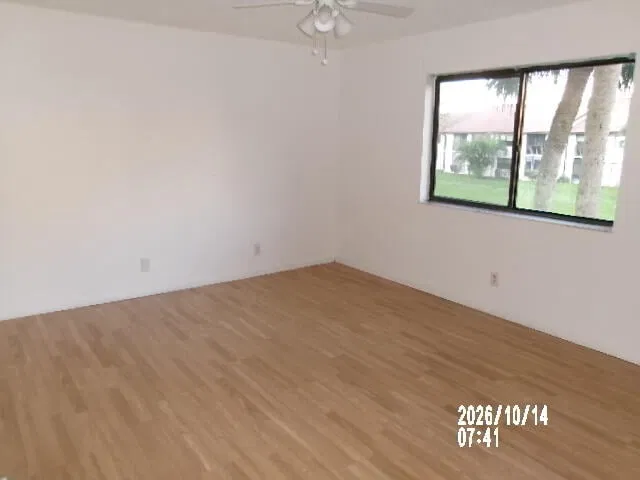 Residence photo 6