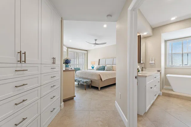 Unit 151 photo 17