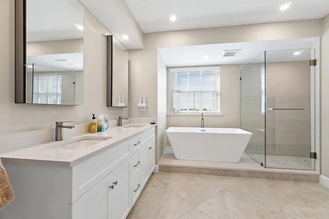 Unit 151 photo 19