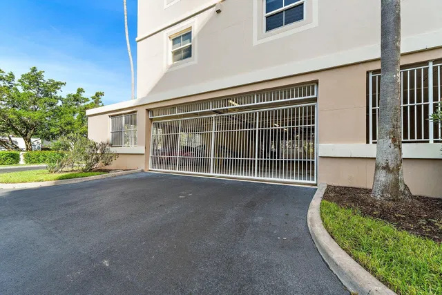 Unit 151 photo 28