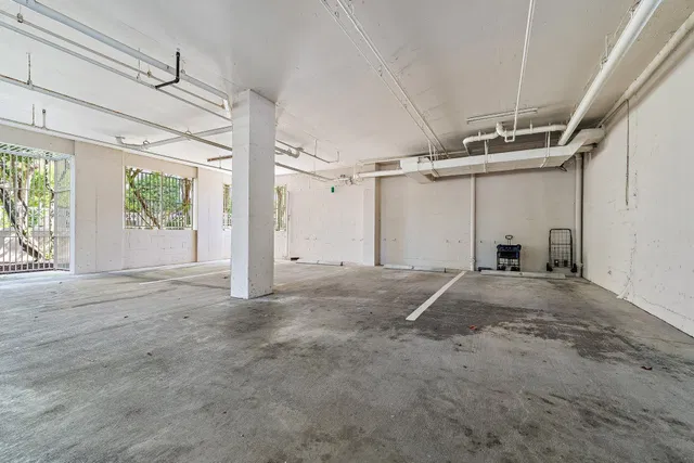 Unit 151 photo 29