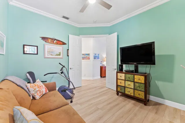Residence photo 31