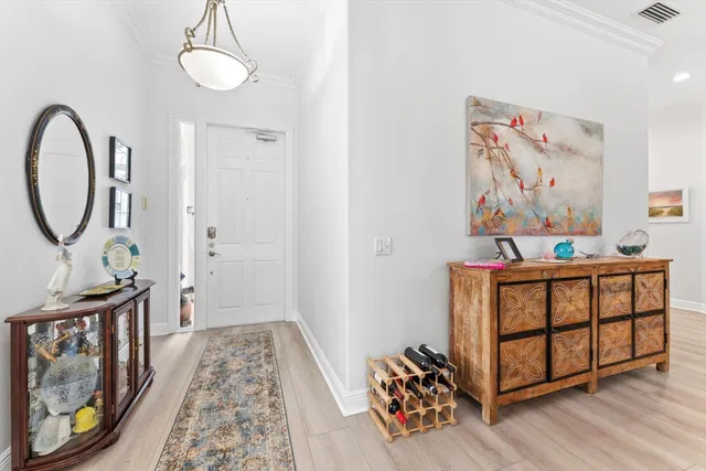 Residence photo 32