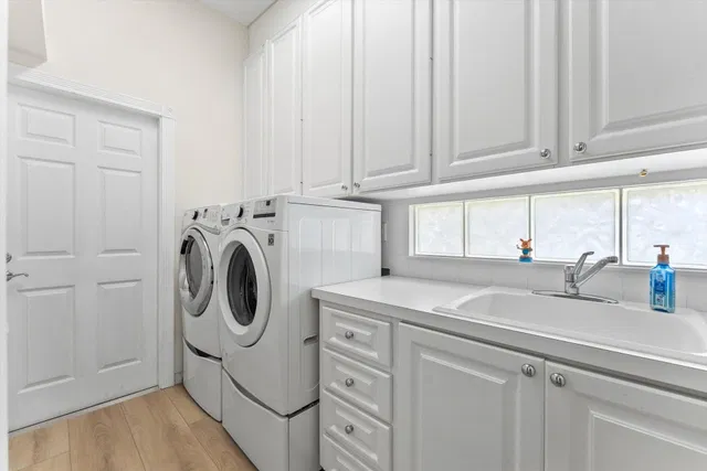 Residence photo 33