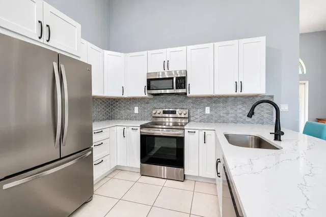Residence photo 20