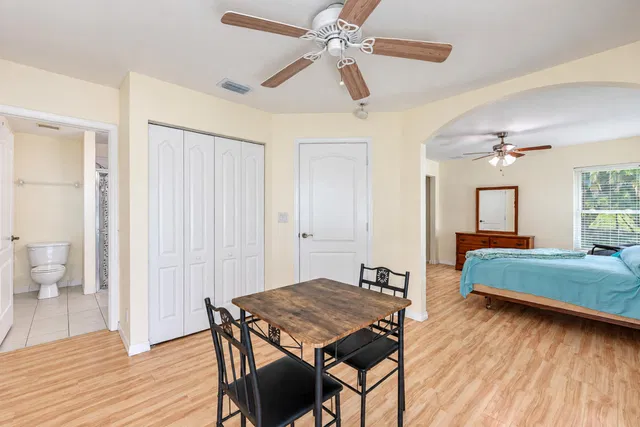 Residence photo 36
