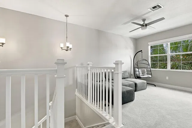  Residence photo 15