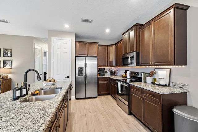 Residence photo 13
