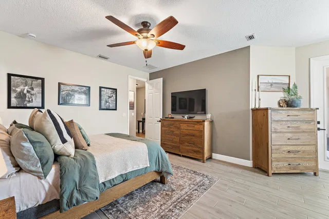 Residence photo 25