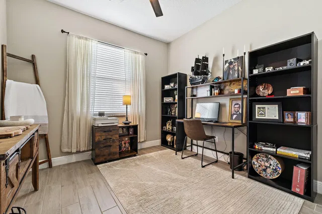 Residence photo 32