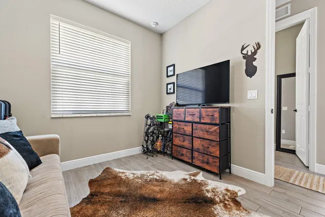 Residence photo 38
