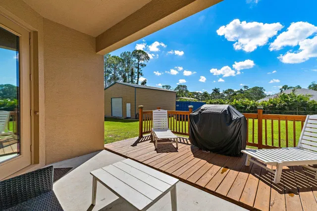 Residence photo 42