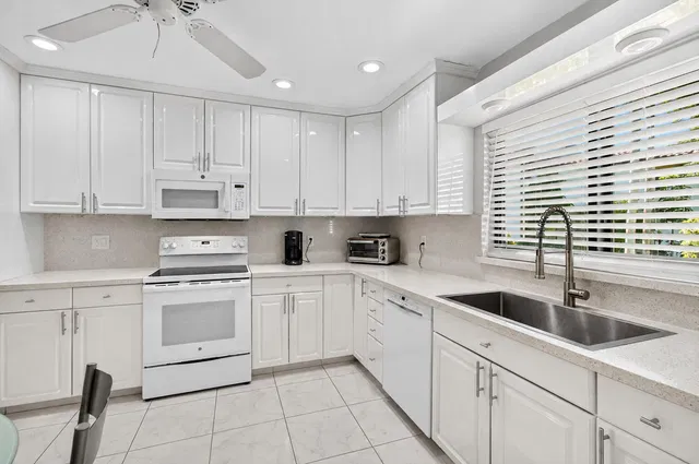 Boca Lago Country Club Homes Residence photo 3