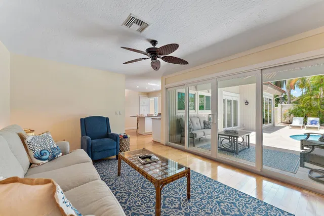  Residence photo 13