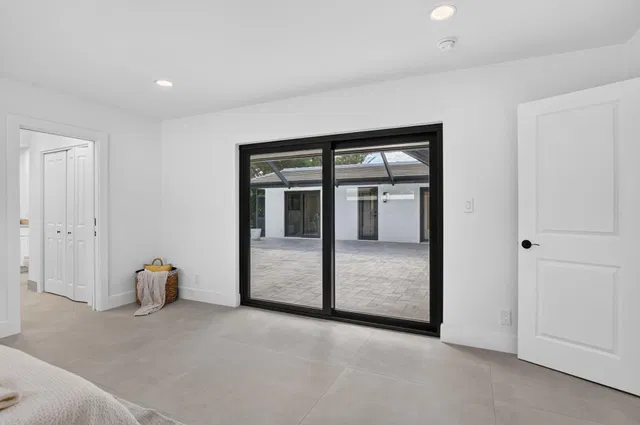 Residence photo 18