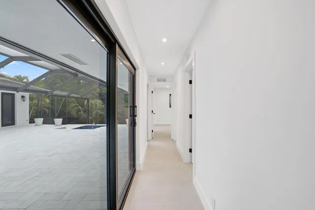 Residence photo 24