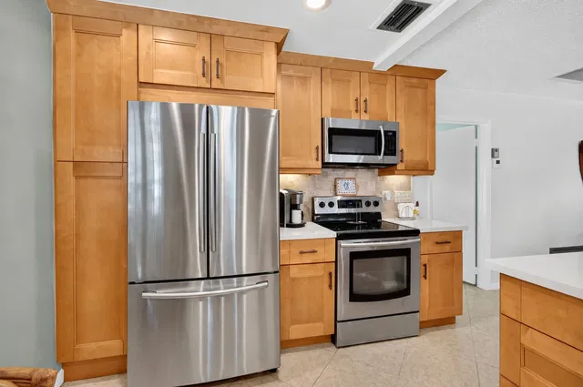  Residence photo 5