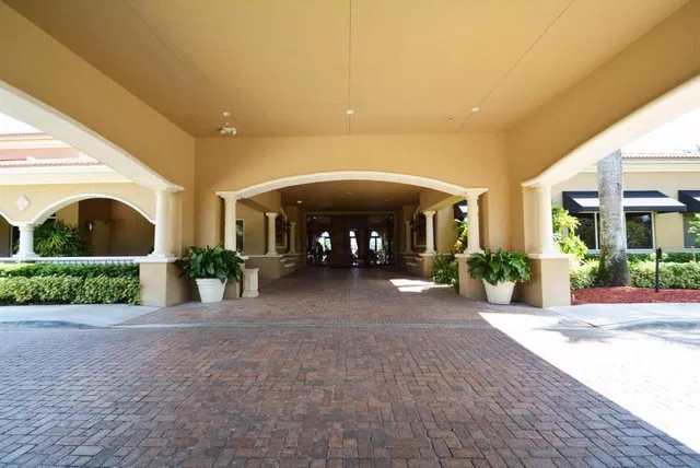  Residence photo 61