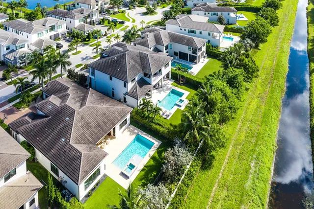 Boca Bridges Residence photo 56