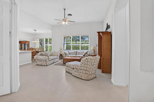 Residence photo 6