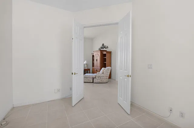 Residence photo 24