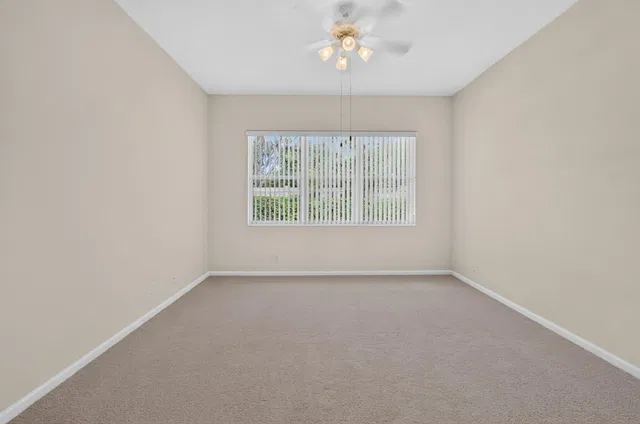 Residence photo 25