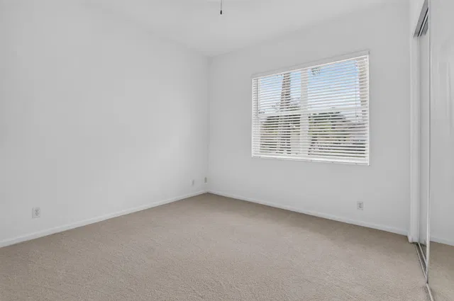 Residence photo 33