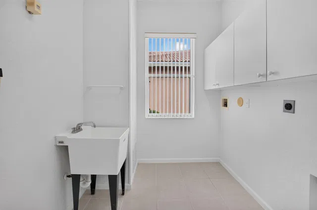 Residence photo 36