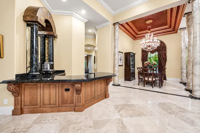 Residence photo 10