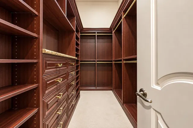 Residence photo 53