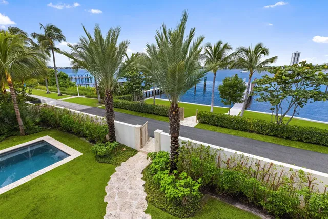 North End Palm Beach Residence photo 6