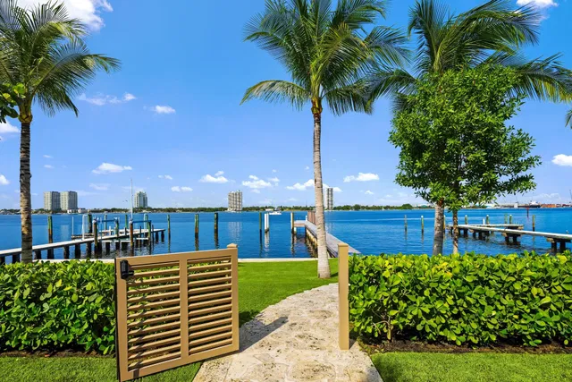 North End Palm Beach Residence photo 8