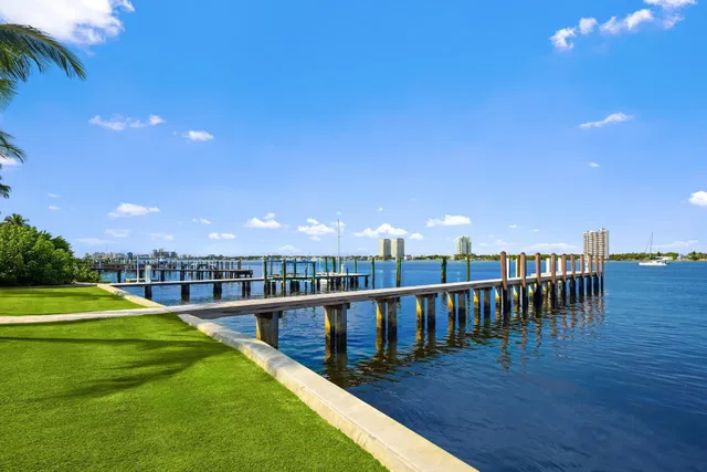 North End Palm Beach Residence photo 9