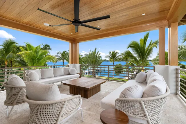 North End Palm Beach Residence photo 39