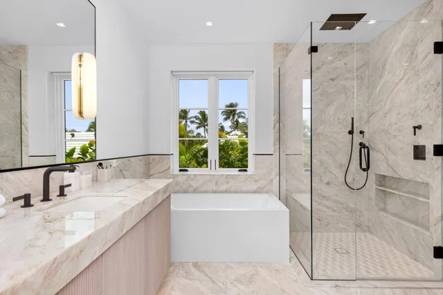 North End Palm Beach Residence photo 40