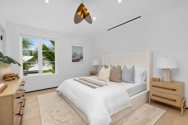 North End Palm Beach Residence photo 48