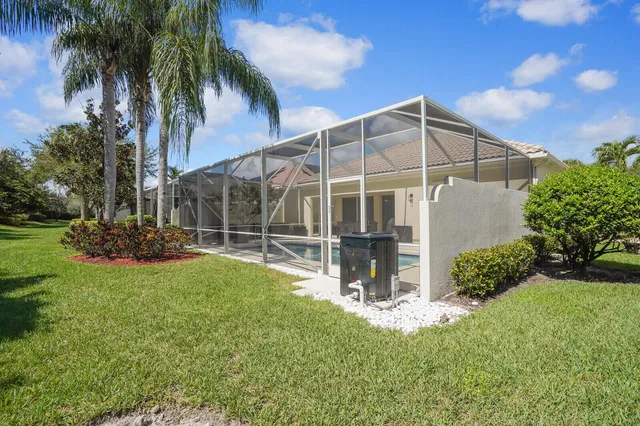 Residence photo 32