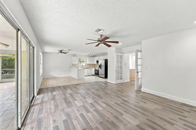  Residence photo 17