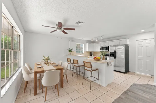 Residence photo 18