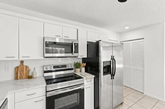  Residence photo 26