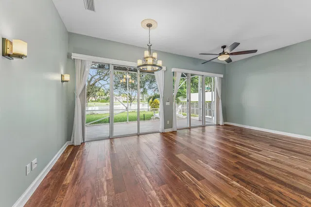 Residence photo 9